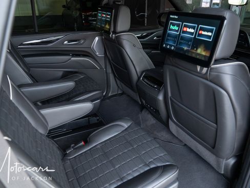 Used 2023 Cadillac Escalade V image 39