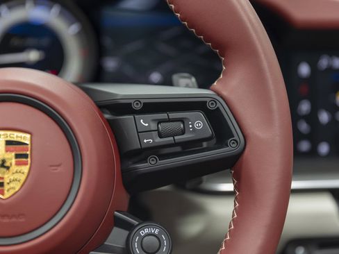 Used 2022 Porsche 911 Turbo S image 86