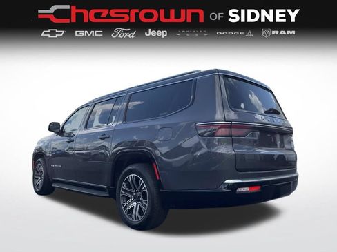 Used 2025 Jeep Wagoneer L 4WD w/ HD Trailer Tow Package image 15