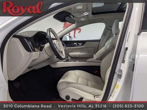 Used 2021 Volvo S60 T5 Momentum image 15