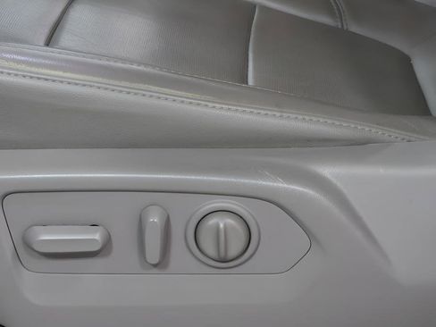 Used 2019 GMC Sierra 1500 SLT w/ SLT Premium Plus Package AWD/4WD image 21
