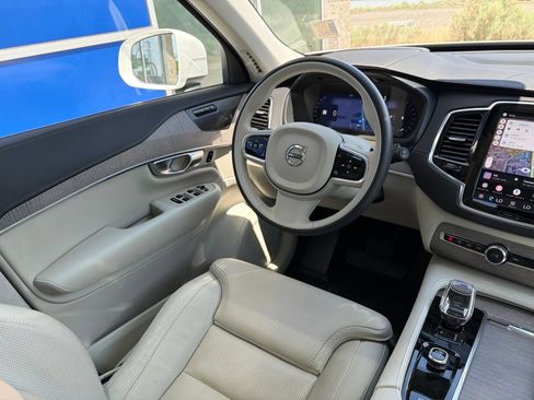 Used 2024 Volvo XC90 B6 Ultimate w/ Protection Package Premier AWD/4WD image 12