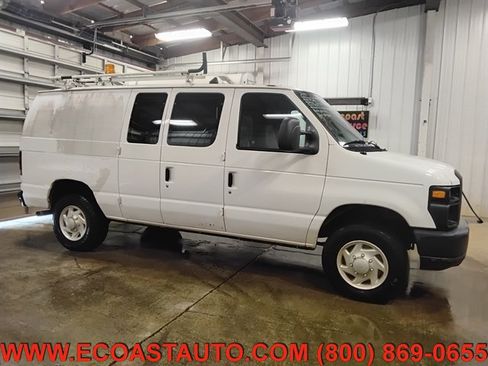Used 2008 Ford E-350 and Econoline 350 Super Duty RWD image 2