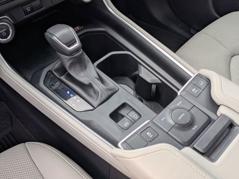 Used 2025 Toyota Grand Highlander AWD Hybrid image 24