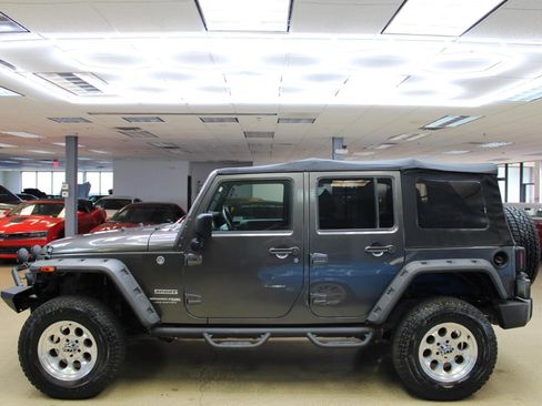 Used 2018 Jeep Wrangler Unlimited Sport S image 18
