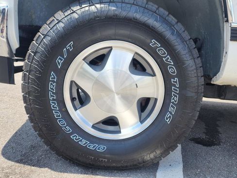 Used 1997 Chevrolet Silverado 1500 4x4 Extended Cab image 2