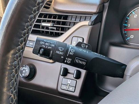 Used 2019 GMC Yukon Denali RWD image 13