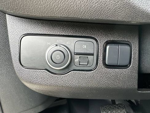 Used 2025 Mercedes-Benz Sprinter 2500 image 27