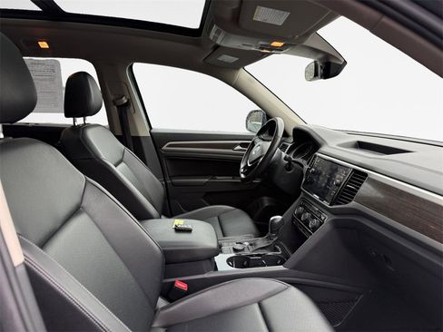 Used 2018 Volkswagen Atlas SEL image 19