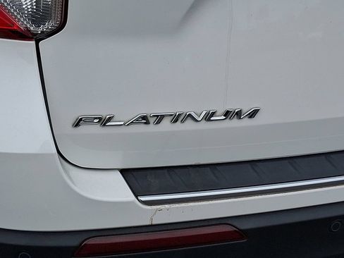 Used 2020 Ford Explorer Platinum w/ Premium Technology Package AWD/4WD image 32