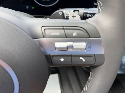 New 2025 Hyundai Sonata Limited image 18