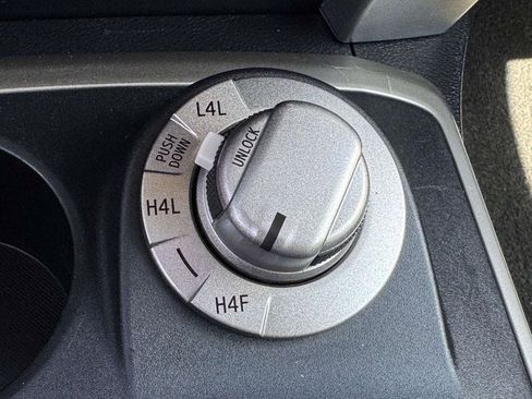 Used 2013 Toyota 4Runner Limited AWD/4WD image 8