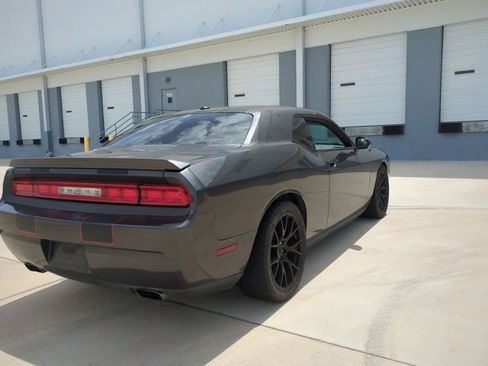 Used 2014 Dodge Challenger R/T w/ Blacktop Package image 5