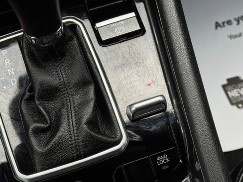 Used 2025 Jeep Compass Latitude image 39