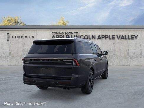New 2026 Lincoln Navigator L Reserve AWD/4WD image 9