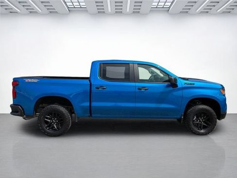 Used 2023 Chevrolet Silverado 1500 Custom Trail Boss w/ LPO, Dark Essentials Package AWD/4WD image 3