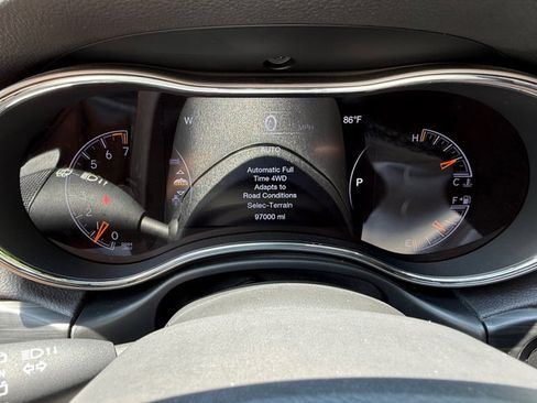 Used 2019 Jeep Grand Cherokee Limited AWD/4WD image 21