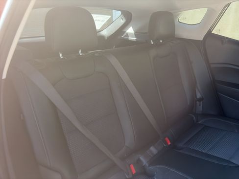 Used 2024 Chevrolet Trax LT FWD image 36