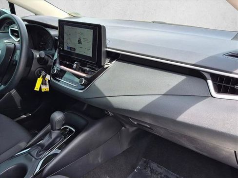 Used 2025 Toyota Corolla LE FWD image 19