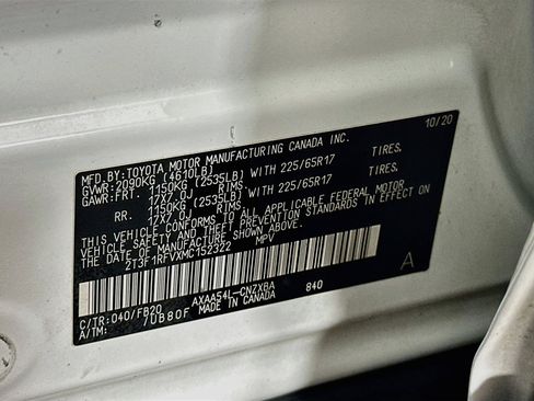 Used 2021 Toyota RAV4 LE AWD/4WD image 12
