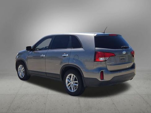 Used 2015 Kia Sorento LX FWD image 4