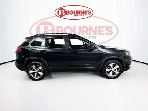 Used 2022 Jeep Cherokee Limited w/ Mopar Interior Package AWD/4WD image 11