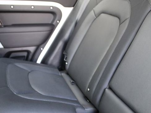 Used 2024 Land Rover Defender 110 X-Dynamic SE image 24