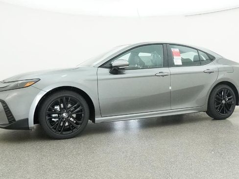 New 2026 Toyota Camry SE FWD image 8