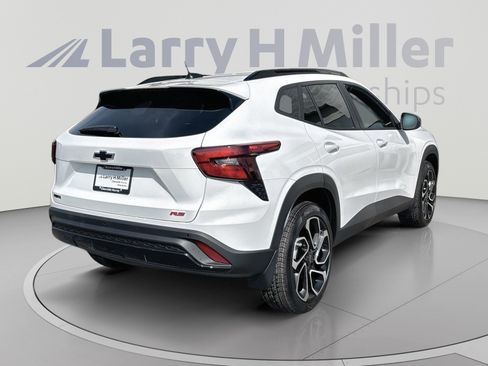New 2026 Chevrolet Trax RS w/ Driver Confidence Package FWD image 7
