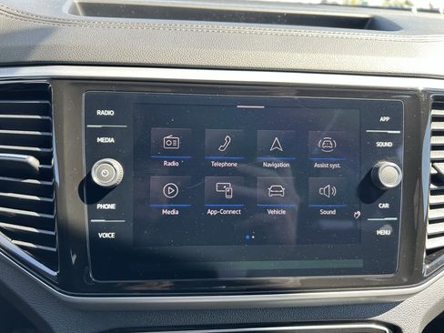 Certified 2023 Volkswagen Atlas SE image 12