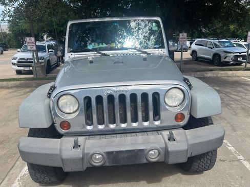 Used 2011 Jeep Wrangler Unlimited Sport w/ Mopar Chrome Edition Group AWD/4WD image 8