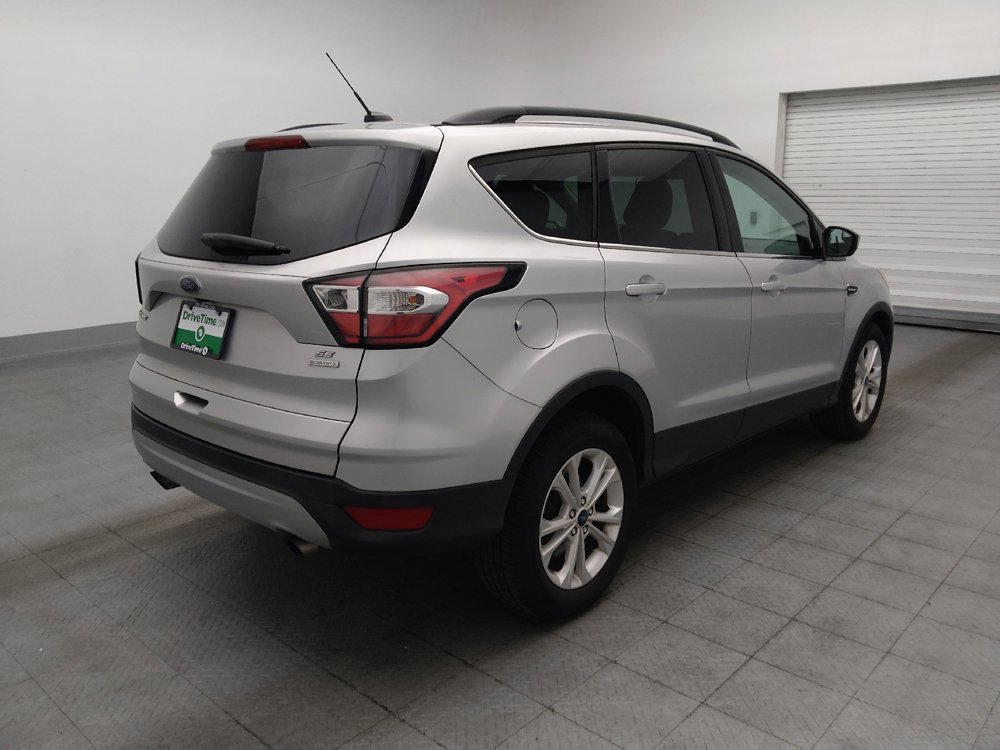 Used 2018 Ford Escape SE FWD image 9