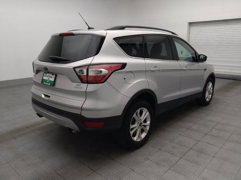 Used 2018 Ford Escape SE FWD image 9