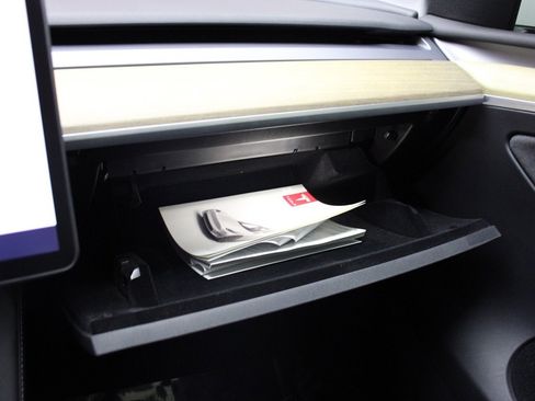 Used 2023 Tesla Model Y Long Range image 10