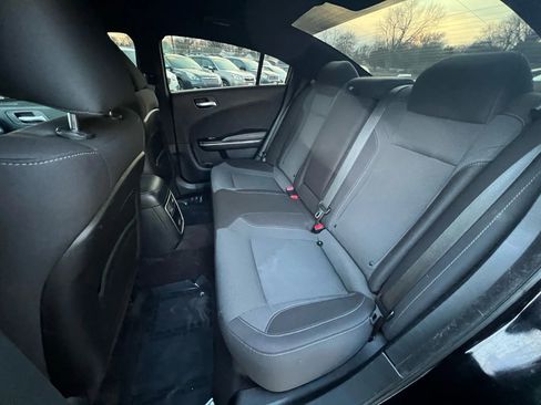 Used 2017 Dodge Charger SXT image 27
