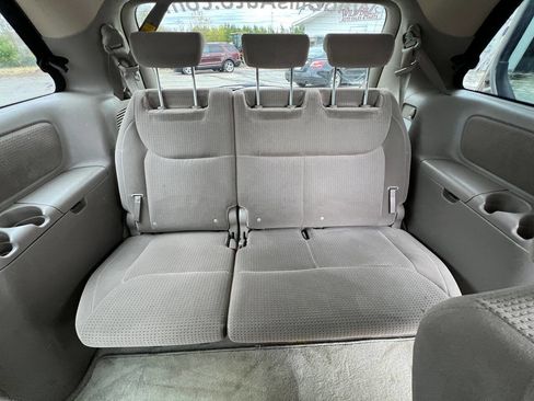 Used 2009 Toyota Sienna LE image 11
