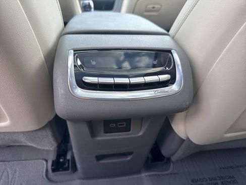 Used 2024 Cadillac XT6 Premium Luxury w/ Technology Package AWD/4WD image 21