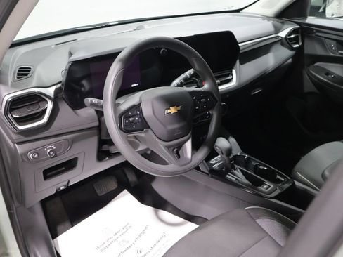 Used 2026 Chevrolet TrailBlazer LT w/ Driver Confidence Package AWD/4WD image 15