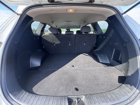 Used 2019 Hyundai Santa Fe SE AWD/4WD image 9