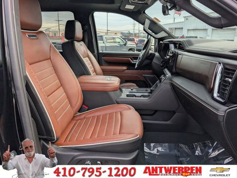 Used 2024 GMC Sierra 3500 Denali Ultimate image 14