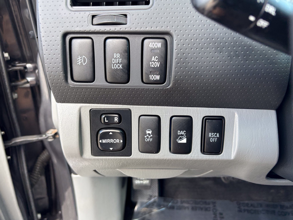 Used 2013 Toyota Tacoma 4x4 Access Cab V6 w/ TRD Off-Road Pkg image 24