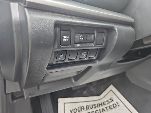 Used 2019 Subaru Crosstrek 2.0i Limited w/ Moonroof Package w/Navigation image 15