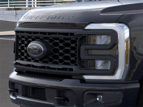 New 2025 Ford F250 Lariat w/ Lariat Ultimate Package image 17