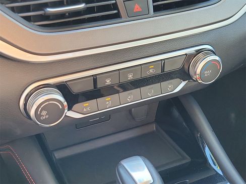 Used 2025 Nissan Altima 2.5 SR image 26