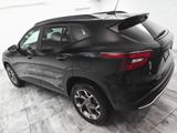 Used 2025 Chevrolet Trax LT w/ Driver Confidence Package image 4