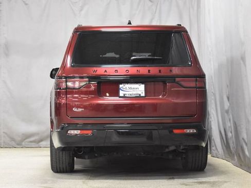 Used 2024 Jeep Wagoneer Series II image 8