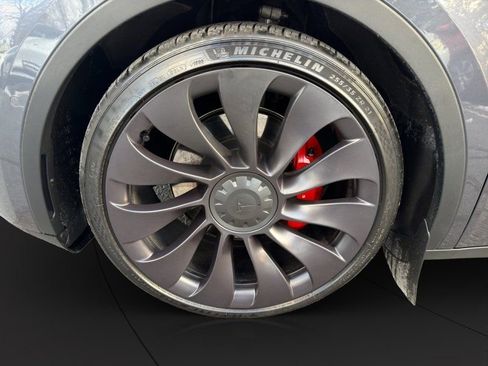 Used 2021 Tesla Model Y Performance image 21