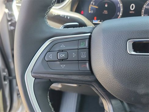 New 2025 Jeep Grand Cherokee L Limited w/ Luxury Tech Group II image 23