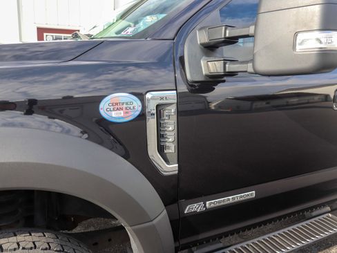 Used 2022 Ford F550 4x4 Regular Cab Super Duty w/ Power Equipment Group image 31