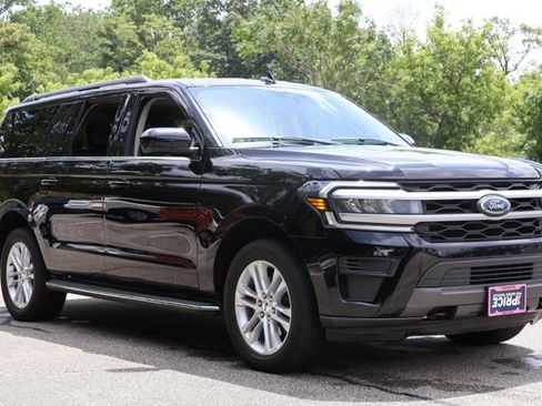 Used 2022 Ford Expedition Max XLT AWD/4WD image 3